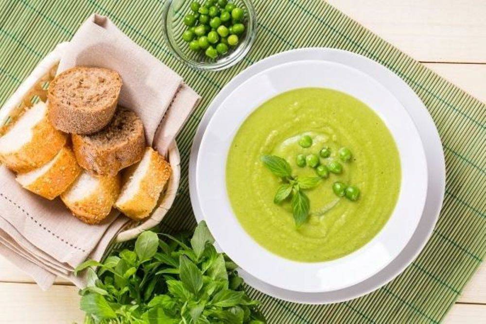 Гениально и просто: вкуснейший суп-пюре из зеленого горошка