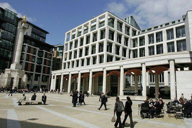 Британский FTSE 100 растет на фоне снижения доходностей гособлигаций