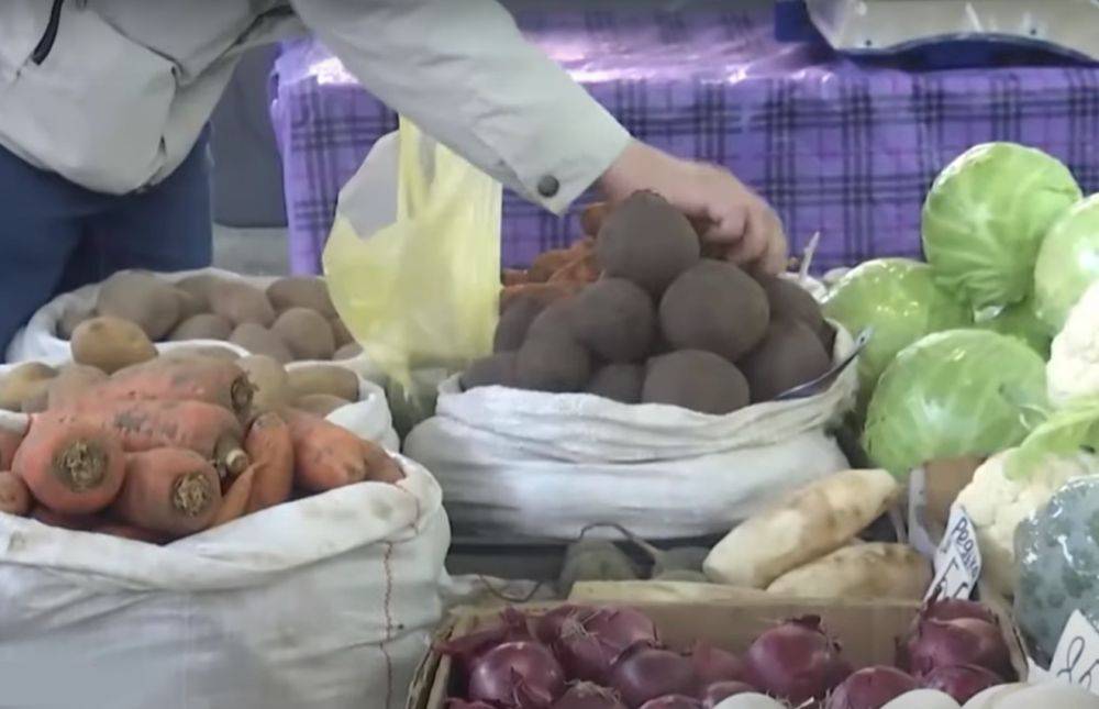 Украинцев ждет подорожание важных продуктов: названы овощи и фрукты, которые скоро вырастут в цене