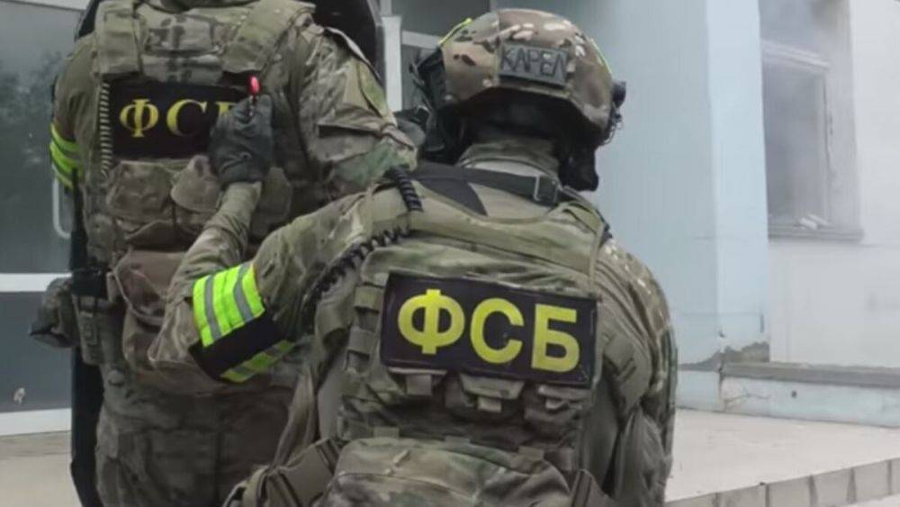 В Крыму девушки отравили 46 военных и застрелили сотрудников ФСБ - что произошло в Симферополе, Бахчисарае и Ялте
