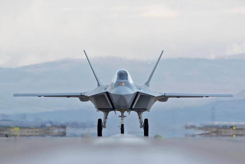 Конкурент F-35 Lightning II и F-22 Raptor: Украина планирует закупать турецкие истребители пятого поколения KAAN