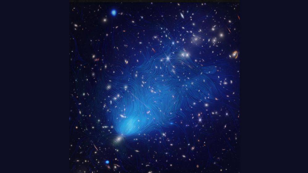 Ученые исследовали магнитные поля, соединяющие галактики в скопления