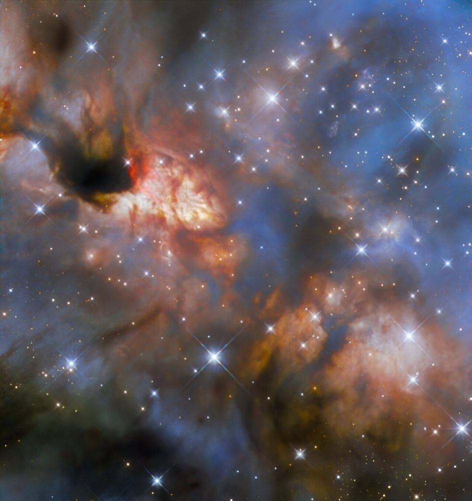 Hubble наблюдает за образованием гигантской звезды