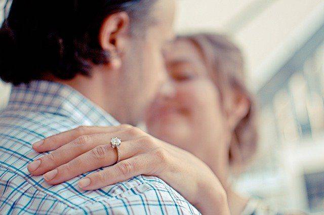 Американка нашла своего будущего супруга на помойке – необычная история любви