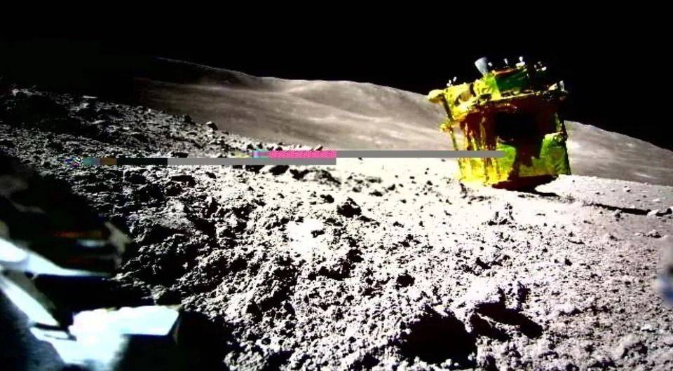 Он живой: японский зонд SLIM пережил холодную лунную ночь