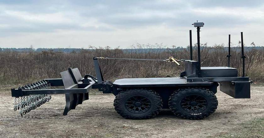 В Украине создали беспилотную машину для разминирования Ratel Deminer