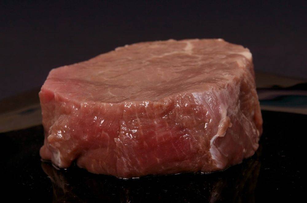 5 видов мяса, вызывающих воспаление