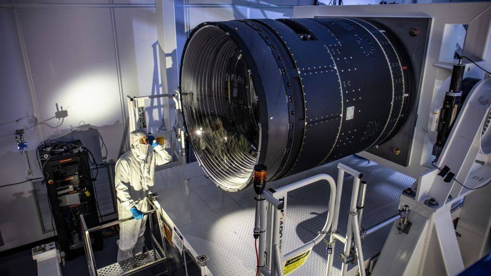 Крупнейшая в мире астрономическая цифровая камера готова раскрыть тайны Вселенной