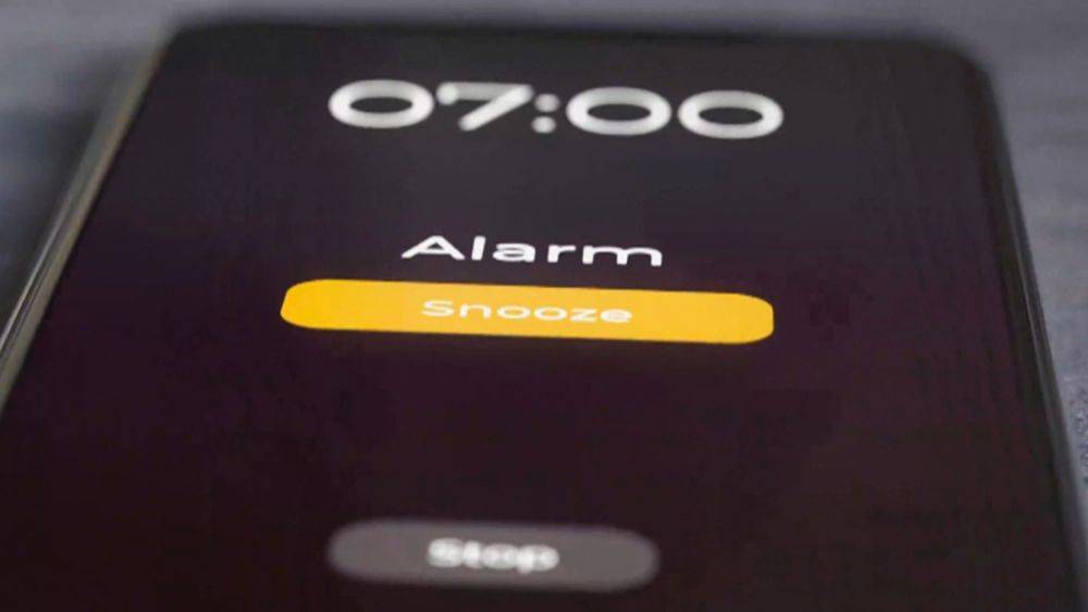 Проспали — вините Apple. «Тихие» будильники на iPhone починят через обновление iOS после массовых жалоб