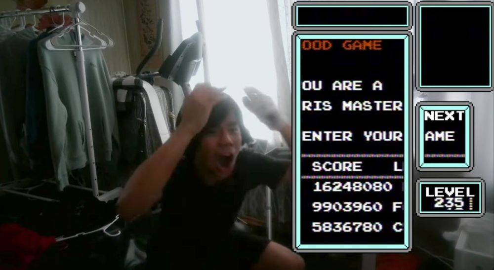 Подросток побил 6 мировых рекордов в Tetris на NES — и получил денежный приз, как первый игрок с 10 млн баллов
