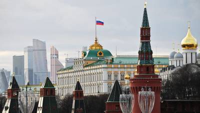 Спасские ворота Московского Кремля будут закрыты до конца года