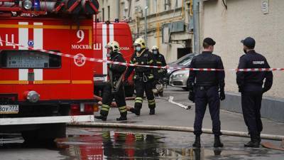 Один человек погиб при пожаре в жилом доме на западе Москвы