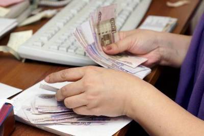 Стало известно, сколько работодателей в России намерены повысить зарплаты