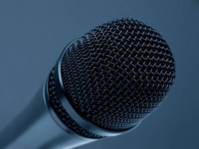Модераторам президентских дебатов в США разрешат отключать микрофоны