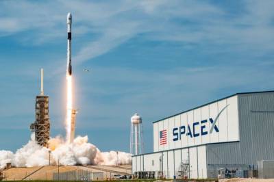 1 и 2 октября SpaceX выведет в космос очередную партию спутников Starlink