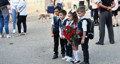 Семь месяцев дистанционки закончились: учащиеся 1-6 классов в Грузии вернулись в школы