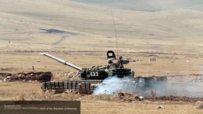 МО Азербайджана опубликовало видео ночного артобстрела Нагорного Карабаха