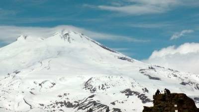 Спасатели эвакуировали с Эльбруса двух заблудившихся альпинистов из Подмосковья