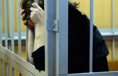 В Смоленской области будут судить женщину, угрожавшую полицейскому ножом