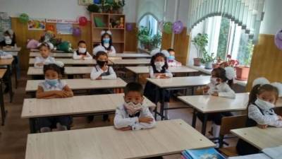 В Киргизии ученики 1−6 классов возвращаются в школы