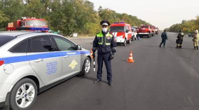 В Ростовской области из-за пожара закрыли участок автодороги Шахты - Цимлянск - Суровикино