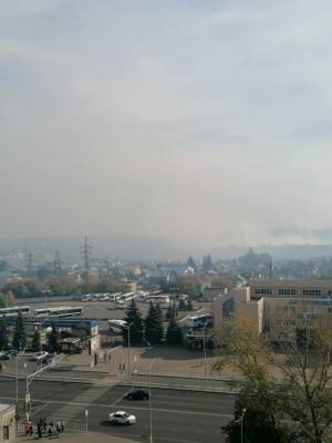 Жители нескольких районов Липецка жалуются на запах гари и першение в горле
