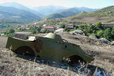 В Нагорном Карабахе под обстрел попали журналисты России и Франции