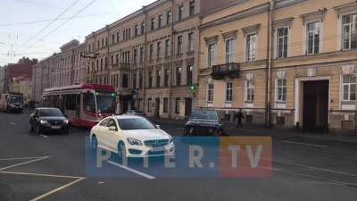 ДТП на Васильевском острове парализовало движение трамваев