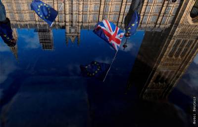 Финансовые компании вывели $1,6 трлн из Великобритании на фоне Brexit