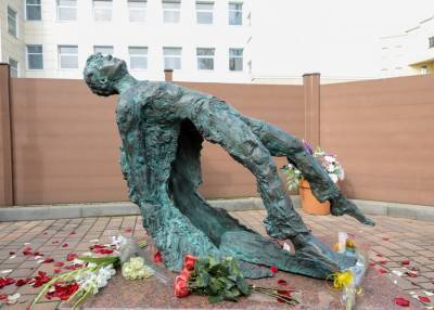 Салават Щербаков прокомментировал установку скульптуры Есенина в Москве
