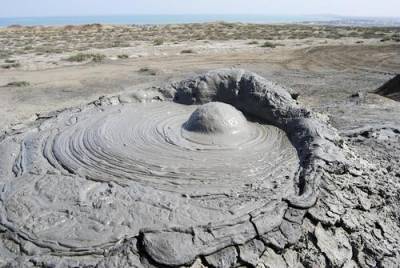 Самые известные грязевые вулканы находятся в Азербайджане