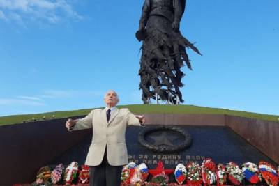 Ржевский мемориал Советскому солдату посетил Василий Лановой