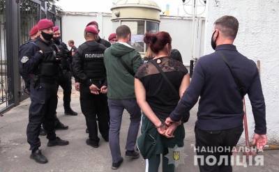 В Киеве задержали банду вокзальных карманников