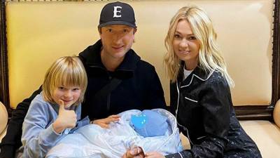 Плющенко и Рудковская показали фото с новорождённым сыном