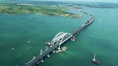 ЕС официально расширил санкции против лиц, причастных к строительству Керченского моста