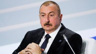 «Слишком рано»: Президент Азербайджана высказался о вводе миротворцев в Карабах