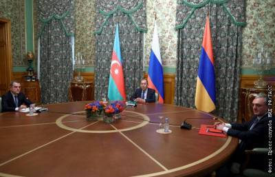 Ереван и Баку договорились о прекращении огня в Карабахе