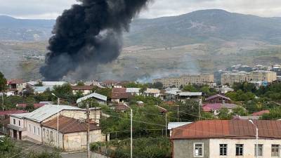 После соглашения Баку и Еревана в Степанакерте продолжается тишина