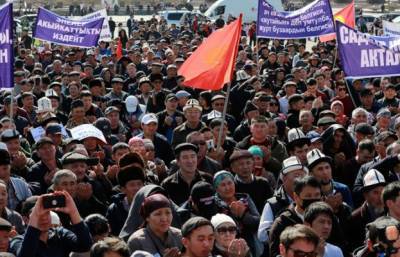 В Бишкеке растет число пострадавших в ходе уличных беспорядков