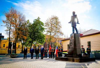 В Петербурге открыли памятник горному инженеру Обухову