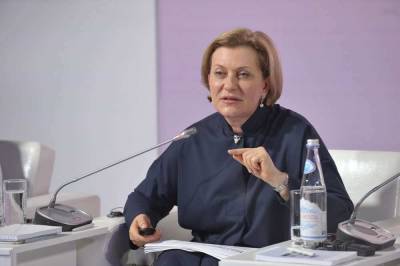 Попова назвала условие для перевода школьников на дистанционное обучение