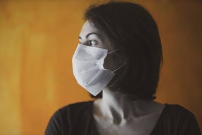 Снять маску после вакцинации от коронавируса можно через три недели
