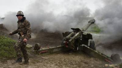 Азербайджан заявил о ракетном обстреле ночью в Карабахе