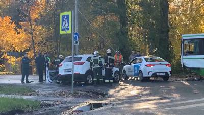 Водитель Hyundai Creta погиб в серьезном ДТП в Пушкине.