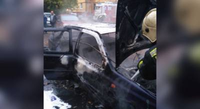"Третья за сутки": в Ярославле массово горят машины