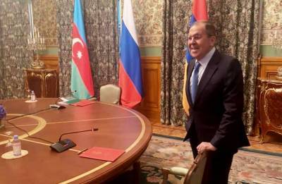 «Маэстро!»: Захарова показала, как выглядит Лавров после 11 часов переговоров по Карабаху