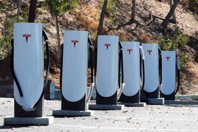 Tesla: доходы, прибыль побили прогнозы в Q3