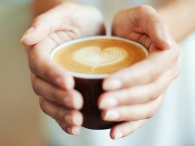 Ученые рассказали о вреде кофе на голодный желудок