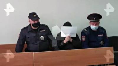 Пытавшуюся продать дочь за 300 тыс. рублей женщину арестовали