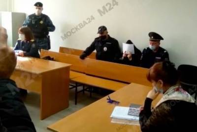 В Москве арестовали женщину, пытавшуюся продать новорожденную дочь за 300 тыс рублей